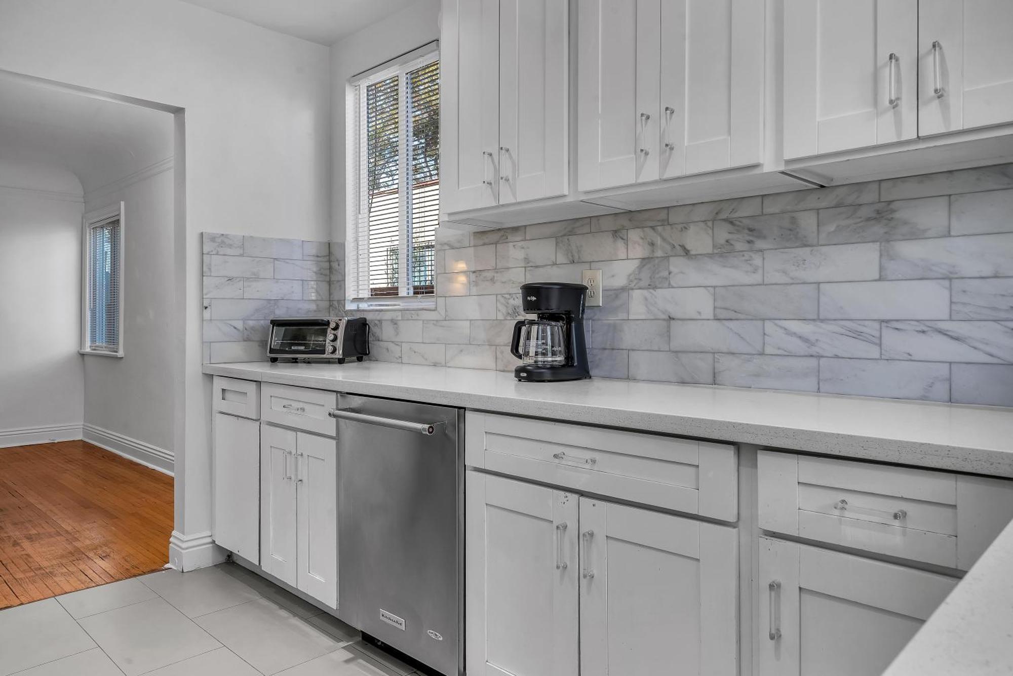 Luxury Two Story 2-bedroom & Office Near West Hollywood Los Ángeles